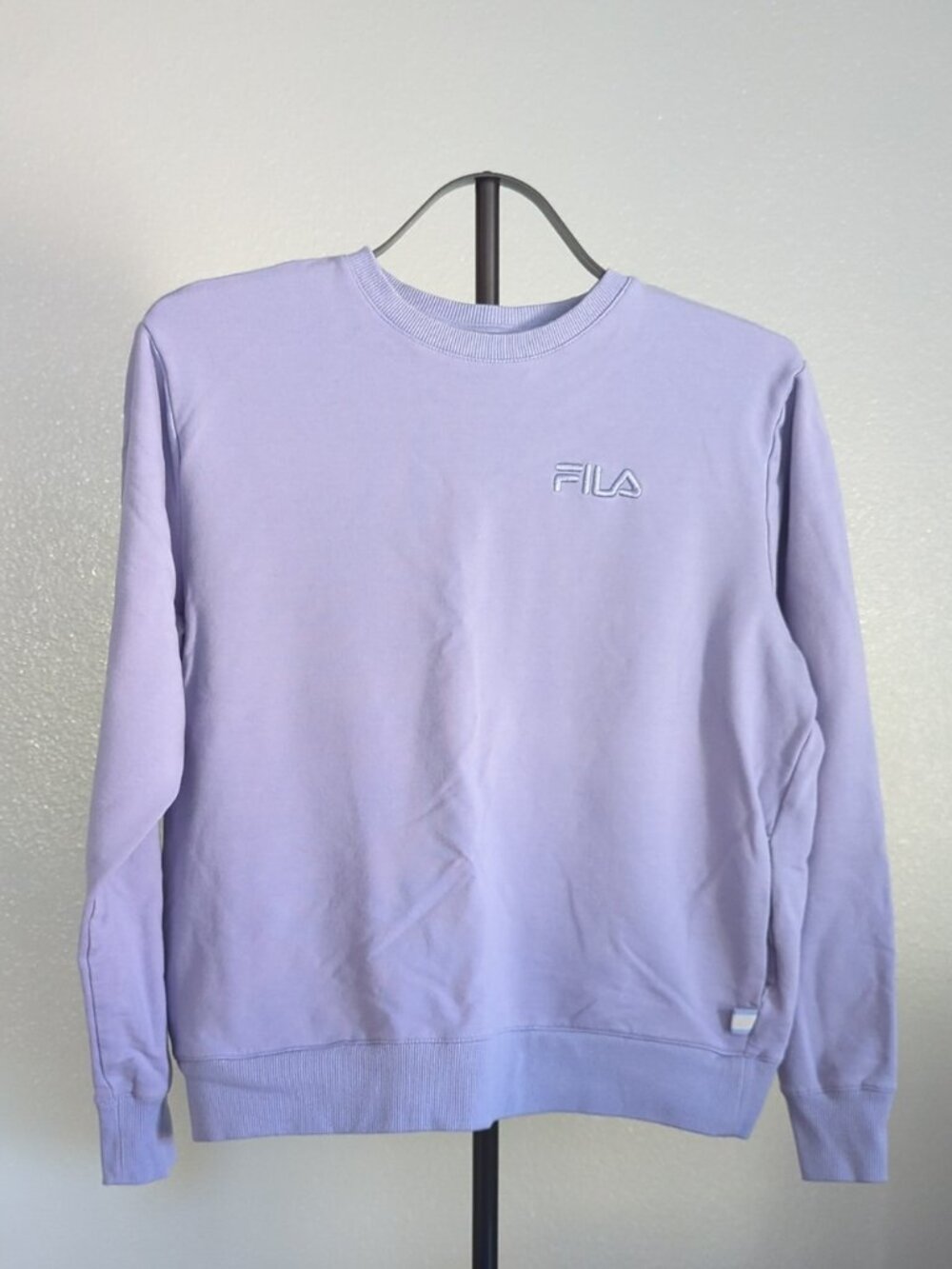 Fila Sweatshirt in Lavender Size Medium